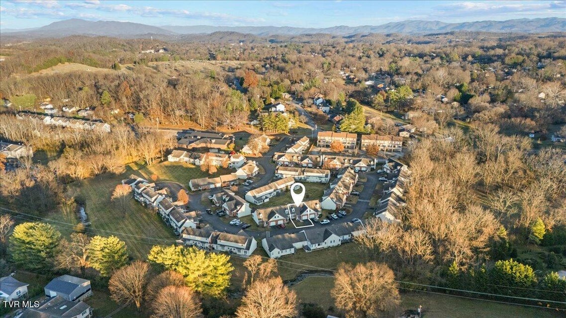 Photo #31: 1725 Lakeview Drive