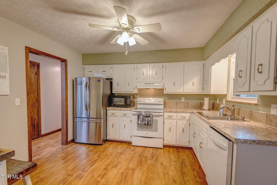 Photo #12: 225 Plainview Heights Circle