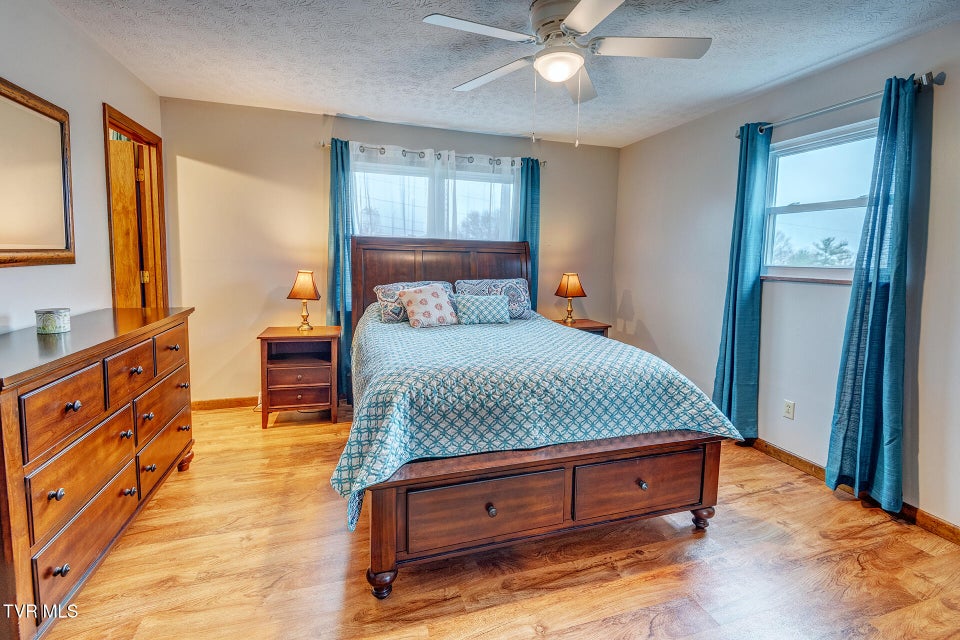 Photo #20: 225 Plainview Heights Circle