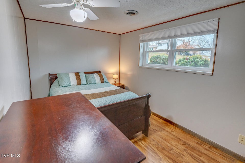 Photo #37: 225 Plainview Heights Circle