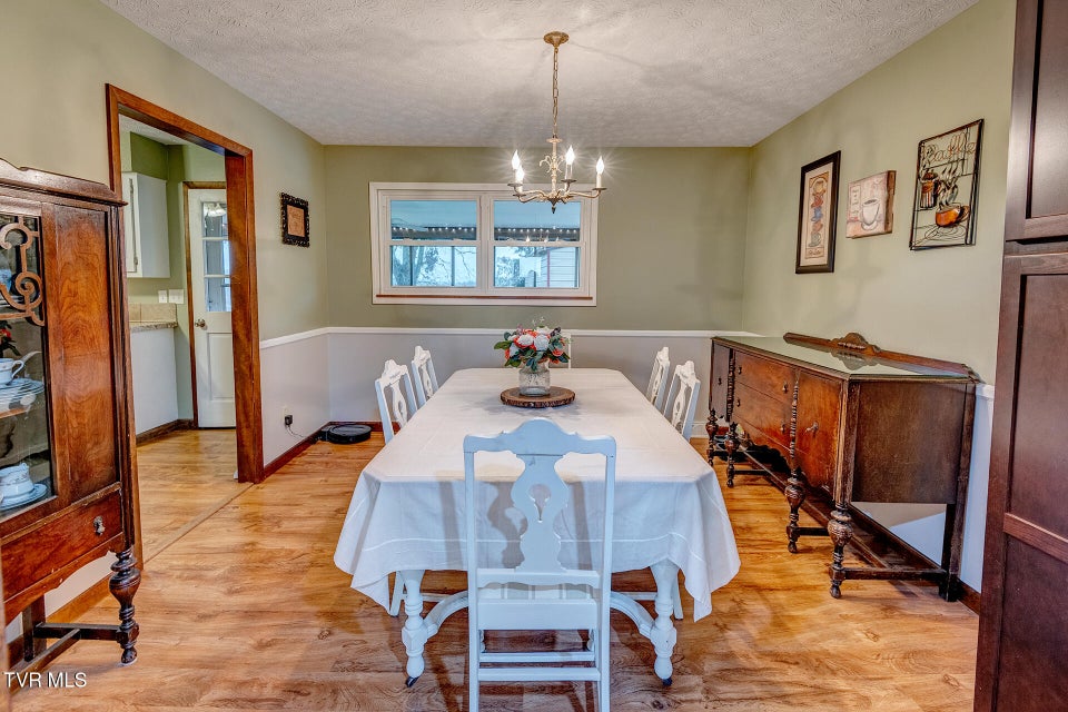 Photo #17: 225 Plainview Heights Circle