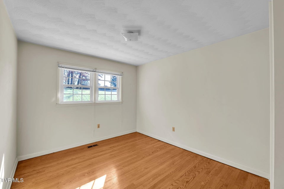 Photo #25: 19168 Mercedes Drive