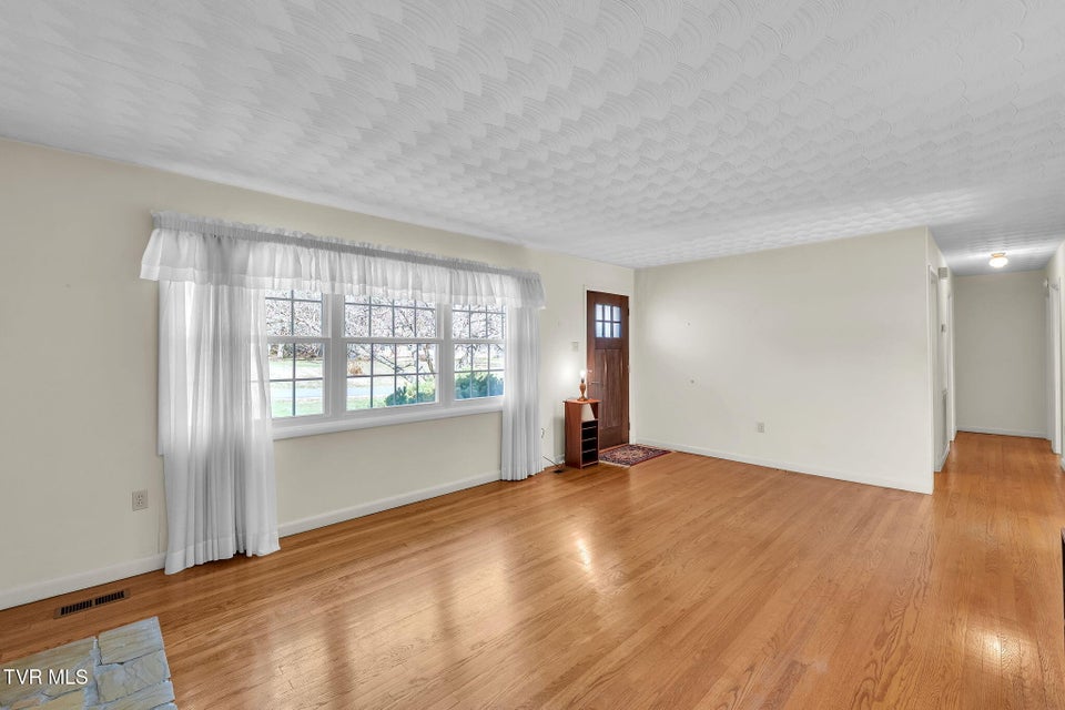 Photo #16: 19168 Mercedes Drive