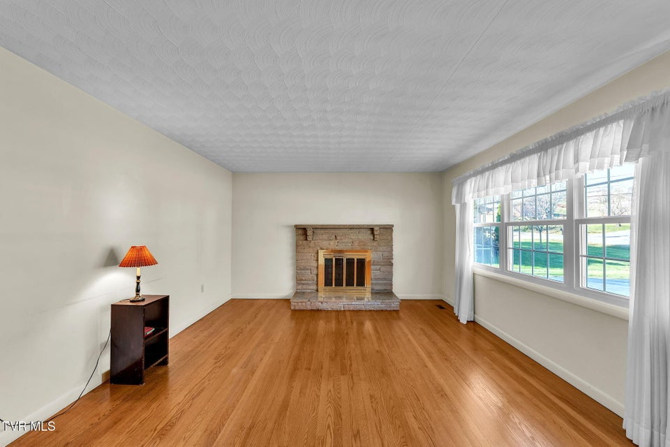 Photo #15: 19168 Mercedes Drive