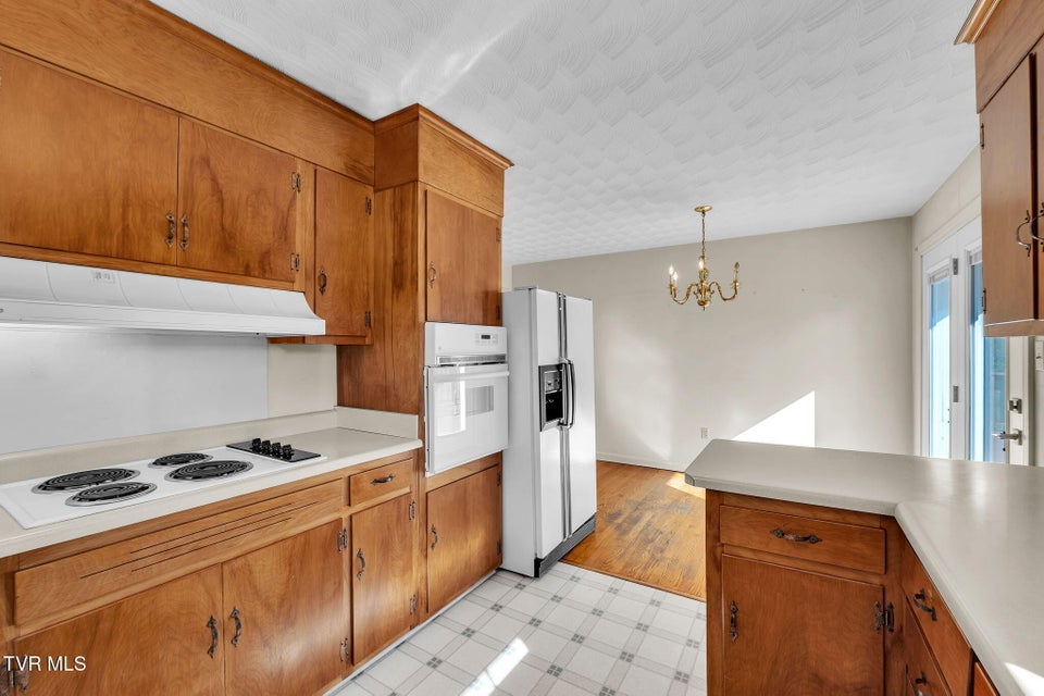 Photo #21: 19168 Mercedes Drive