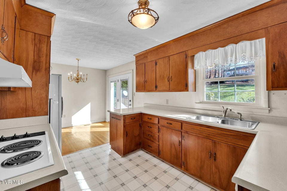 Photo #20: 19168 Mercedes Drive