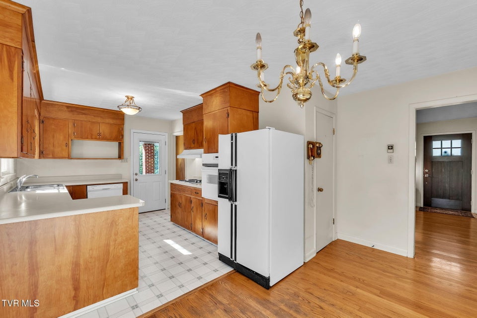 Photo #17: 19168 Mercedes Drive