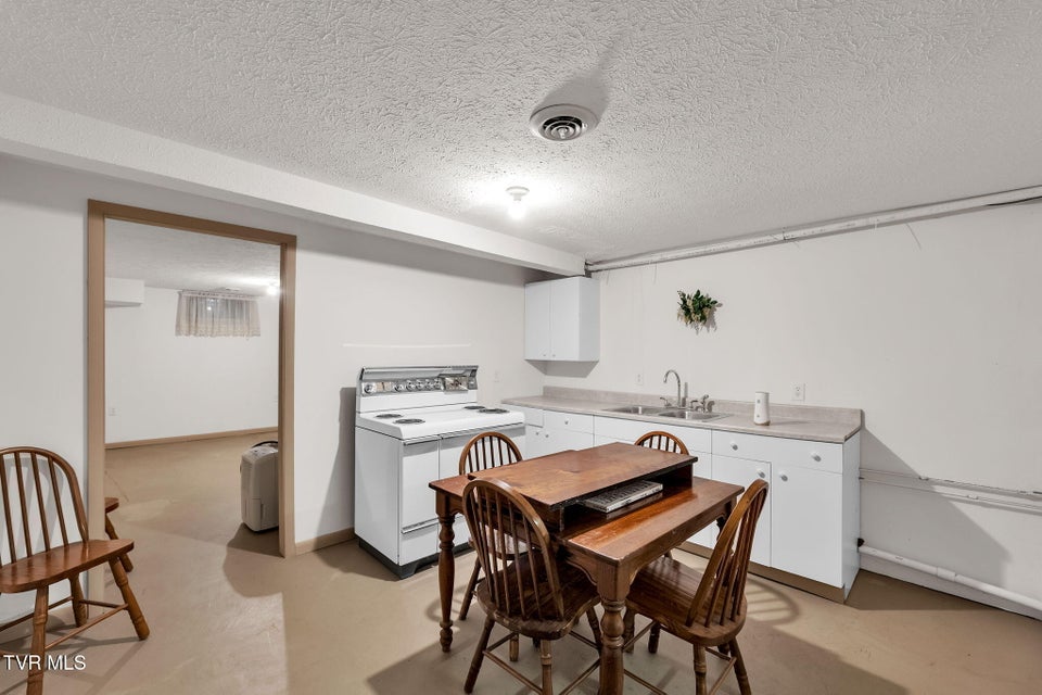 Photo #38: 19168 Mercedes Drive