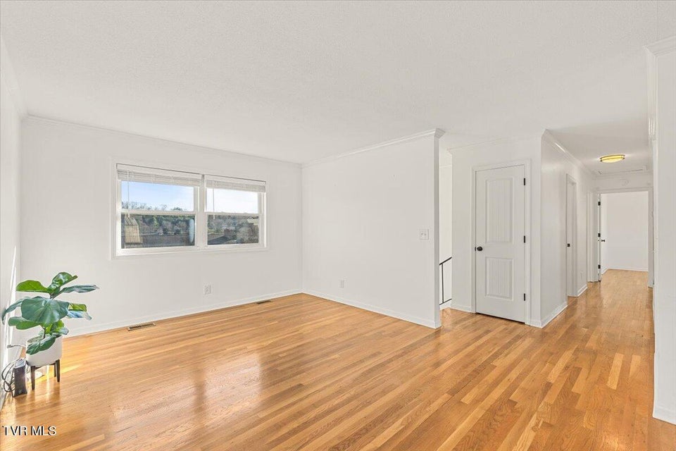 Photo #5: 161 Grandview Road