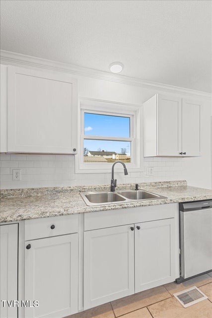 Photo #9: 161 Grandview Road