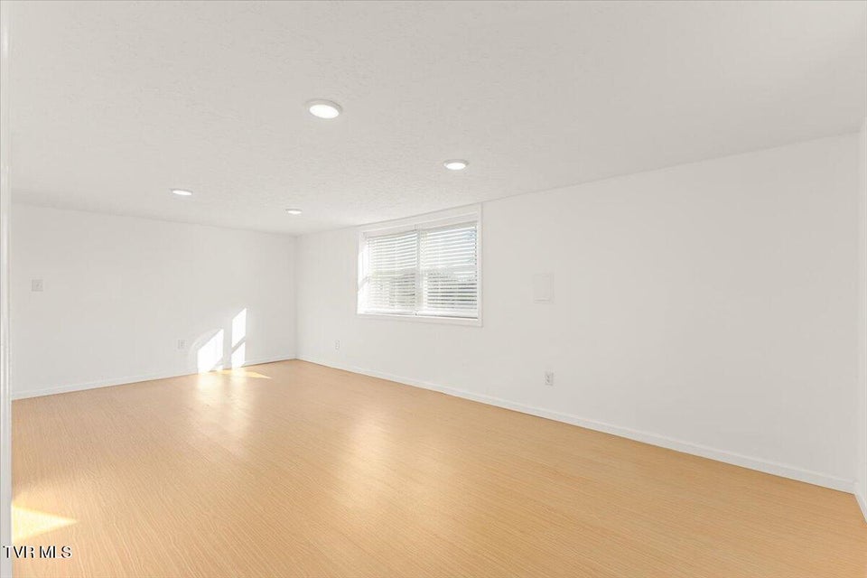 Photo #24: 161 Grandview Road