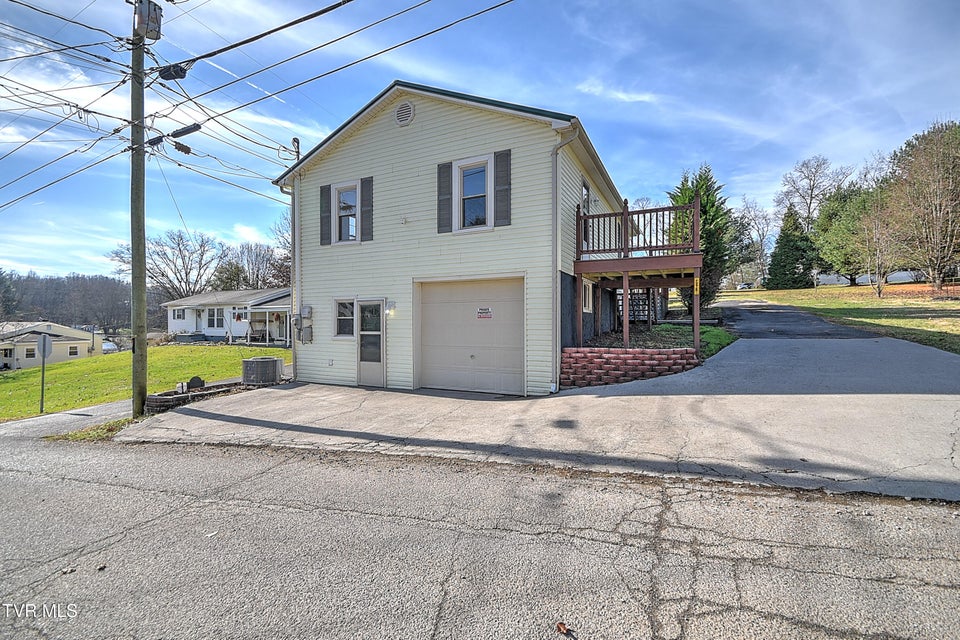 Photo #27: 2246 3rd Street