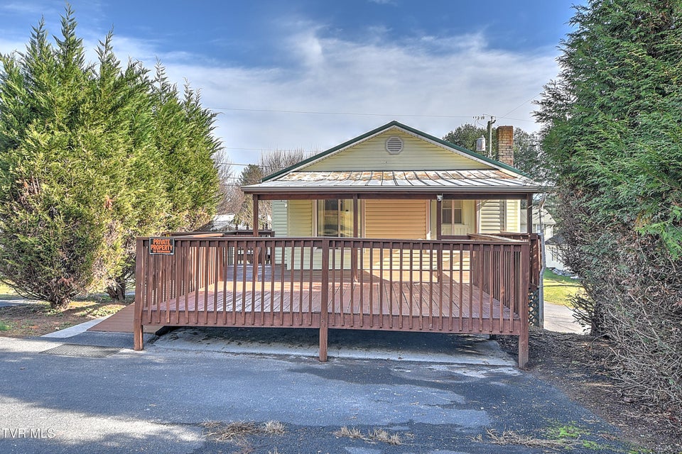 Photo #28: 2246 3rd Street