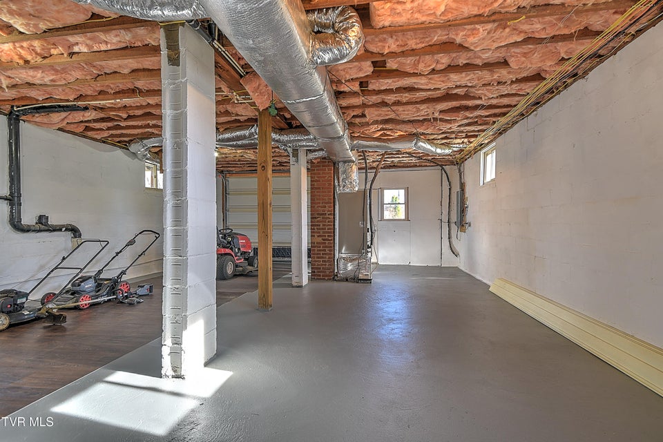 Photo #25: 2246 3rd Street