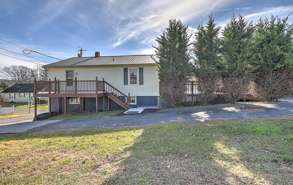 Photo #32: 2246 3rd Street