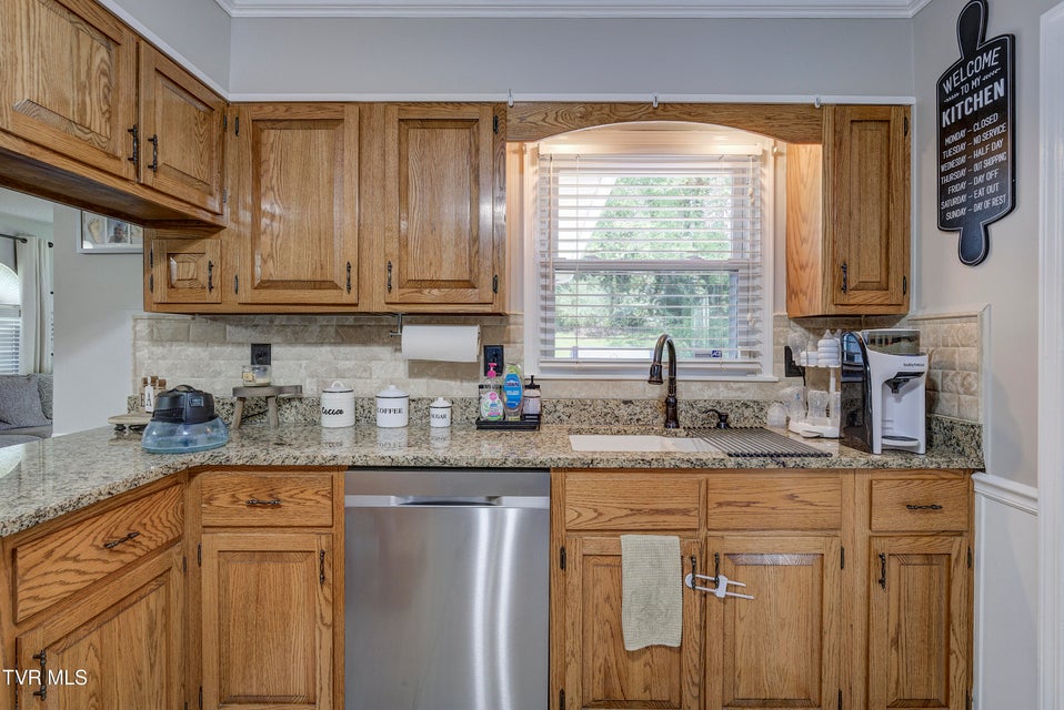 Photo #7: 115 Lancelot Drive