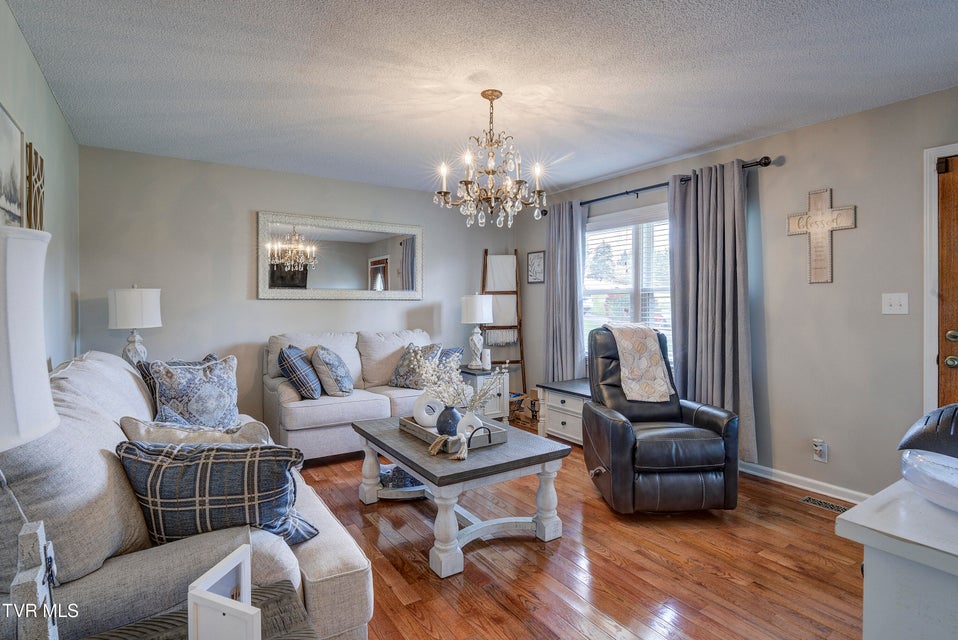 Photo #4: 115 Lancelot Drive