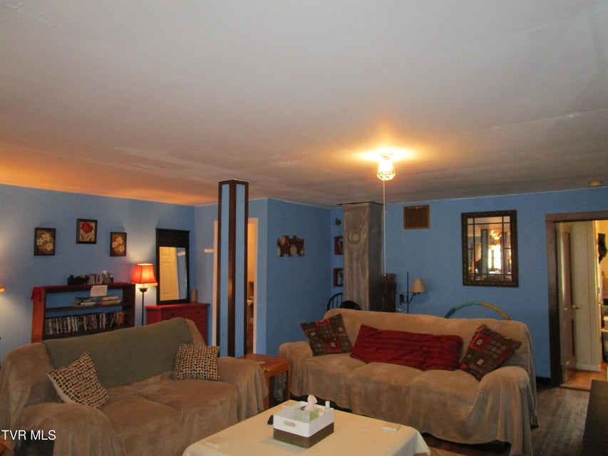 Photo #11: 225 Highway 91 Highway