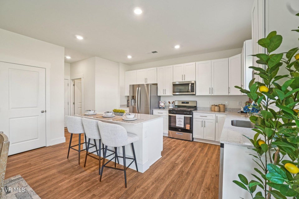 Photo #2: 321 Alta Tree Blvd 