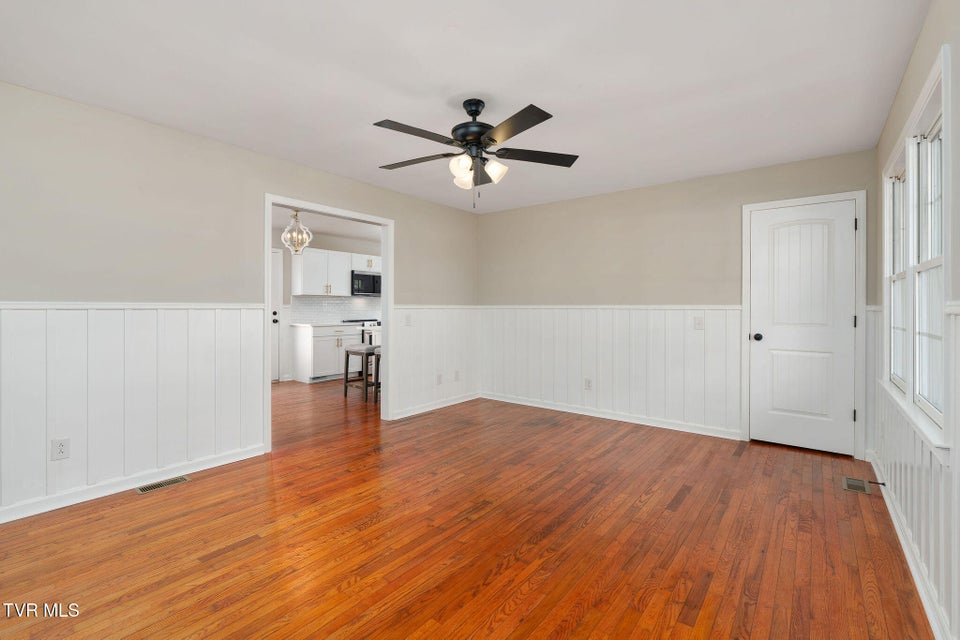 Photo #17: 140 Tracy Street