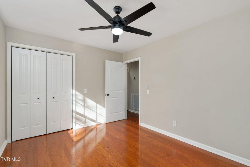 Photo #21: 140 Tracy Street