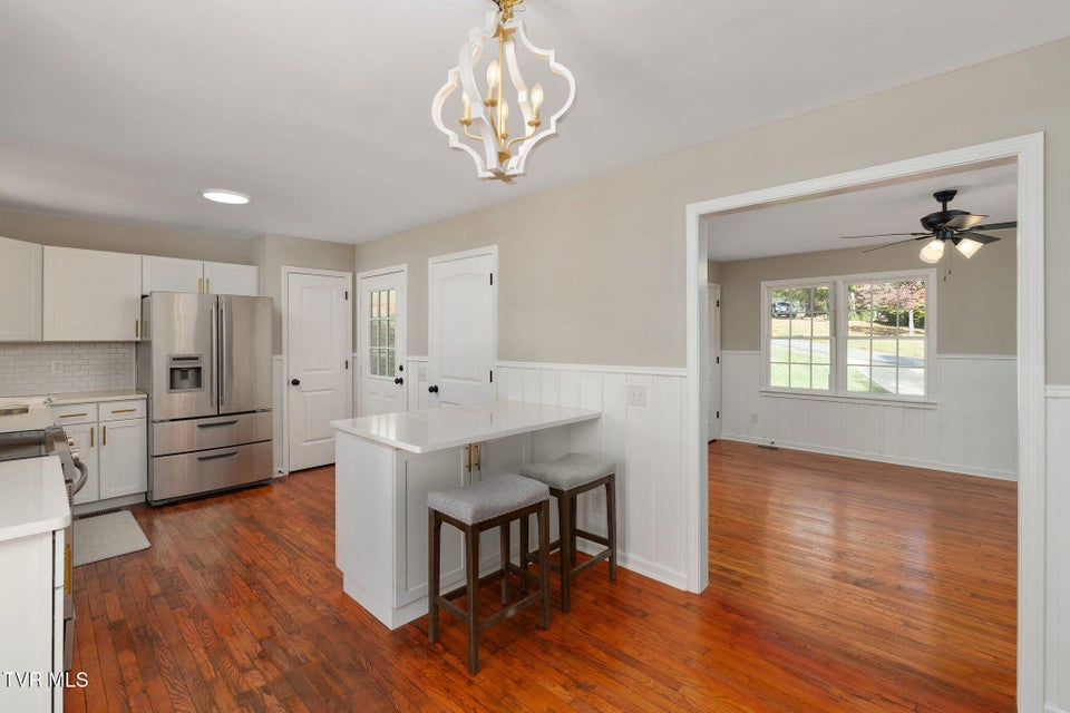 Photo #9: 140 Tracy Street