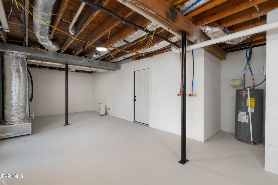 Photo #36: 140 Tracy Street