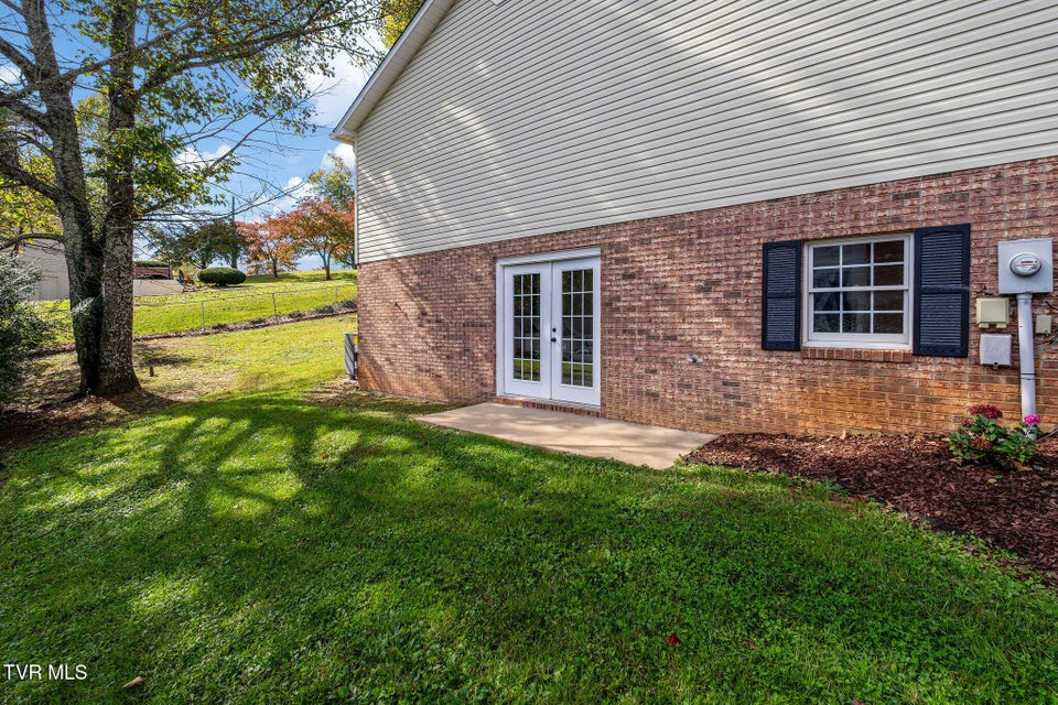 Photo #43: 140 Tracy Street