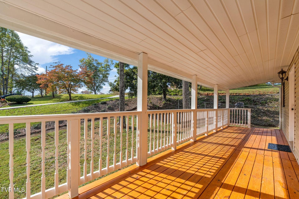 Photo #46: 140 Tracy Street