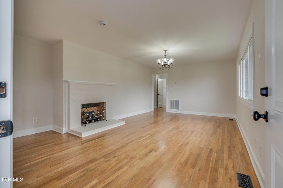 Photo #5: 1210 Thomas Boulevard