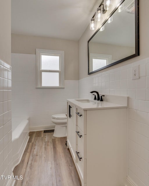 Photo #17: 1210 Thomas Boulevard