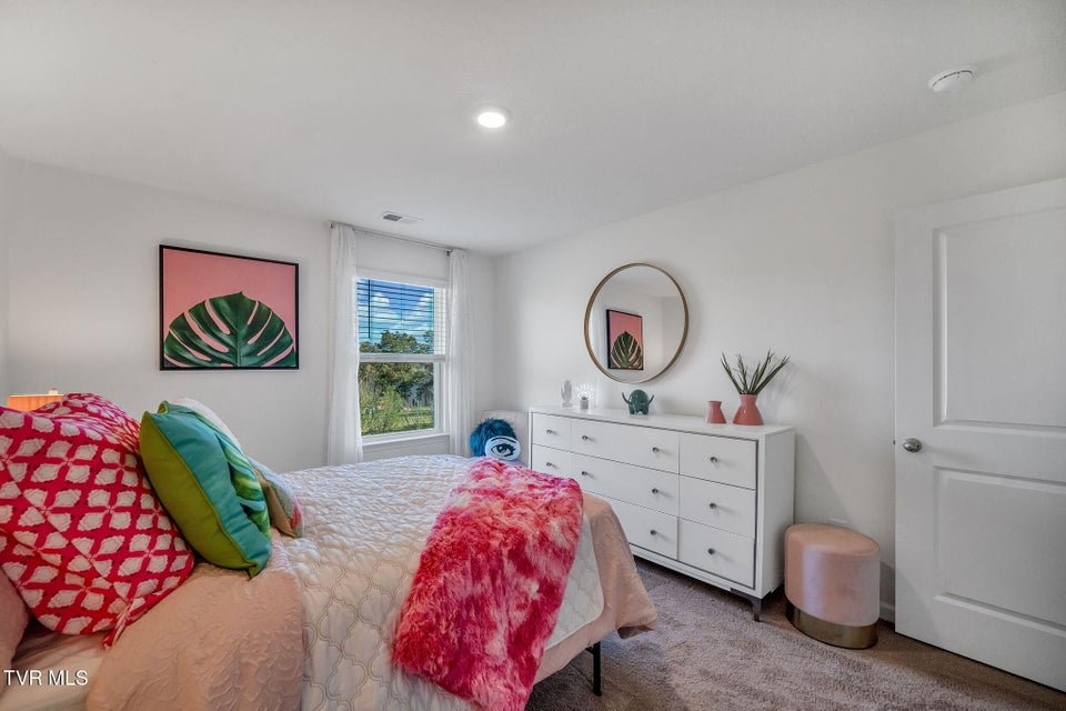 Photo #23: 235 Artist Avenue 