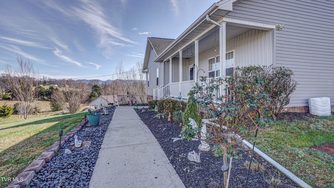 Photo #4: 212 Pine Bark Drive