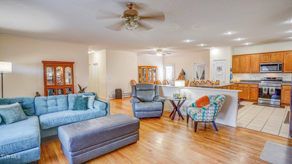 Photo #5: 212 Pine Bark Drive