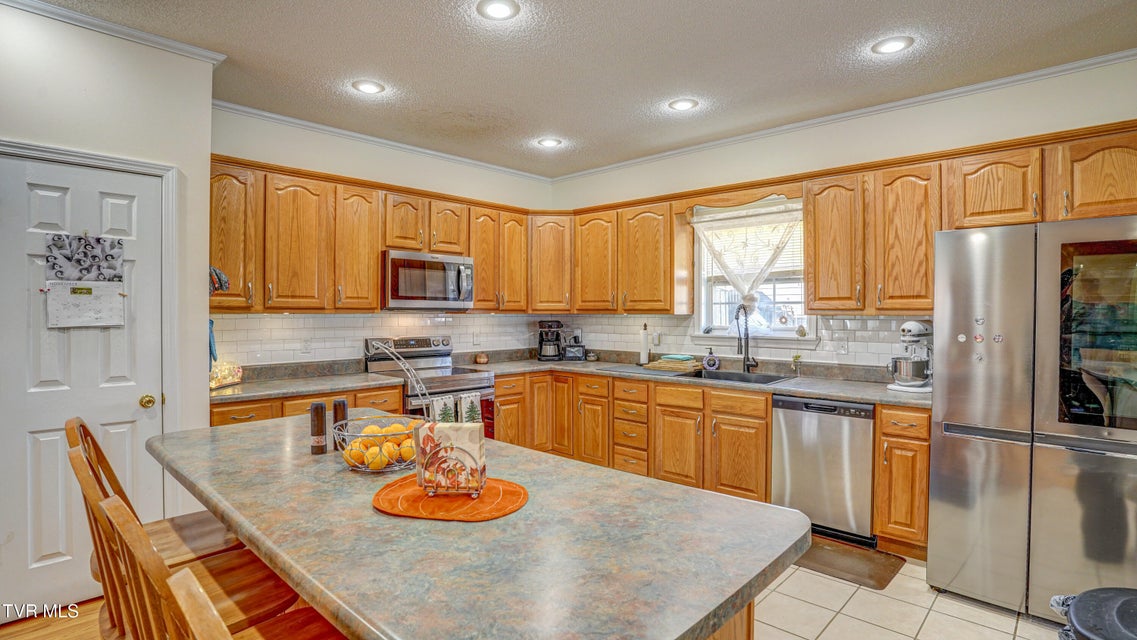 Photo #13: 212 Pine Bark Drive