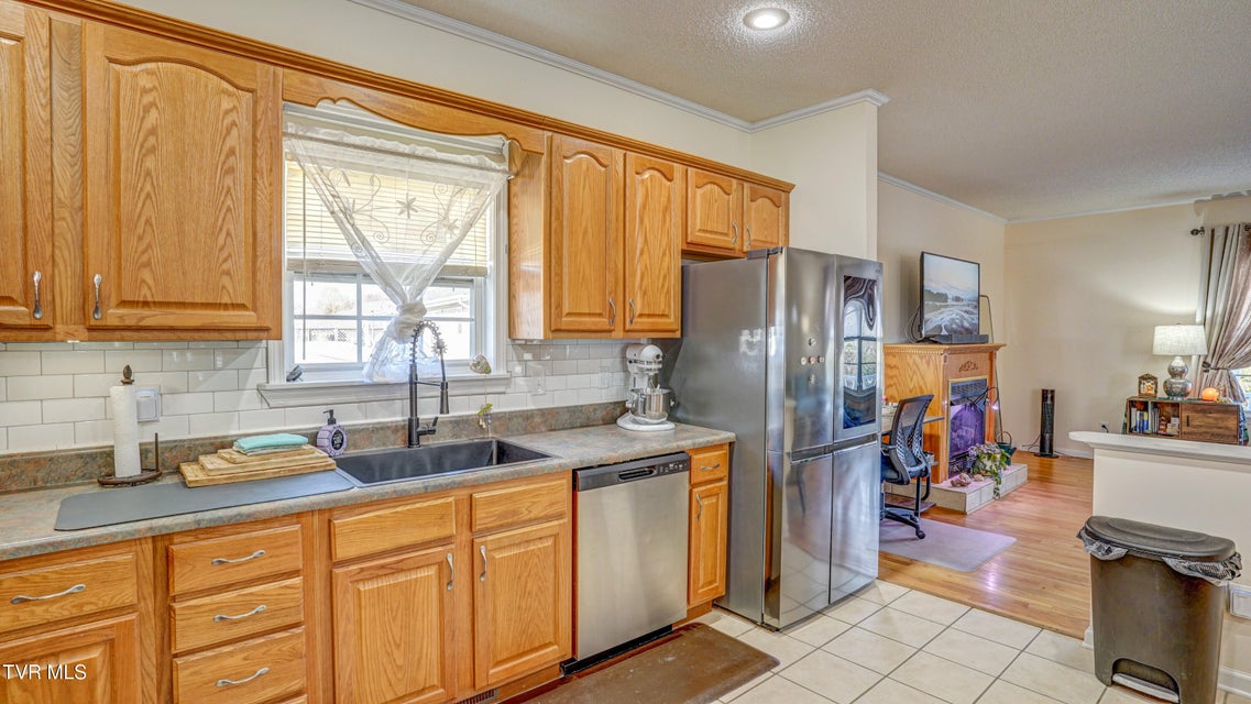 Photo #15: 212 Pine Bark Drive