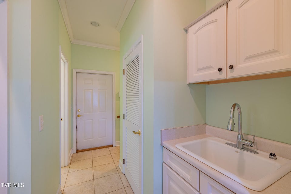 Photo #32: 131 Simmons Ridge