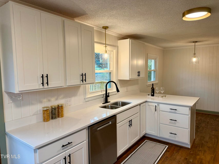 Photo #22: 290 Valley Drive 