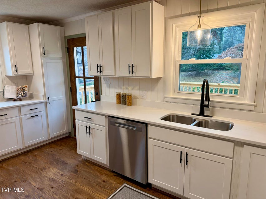 Photo #25: 290 Valley Drive 