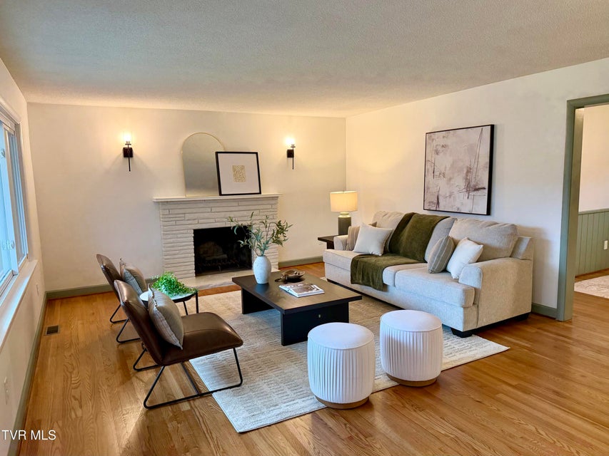 Photo #14: 290 Valley Drive 