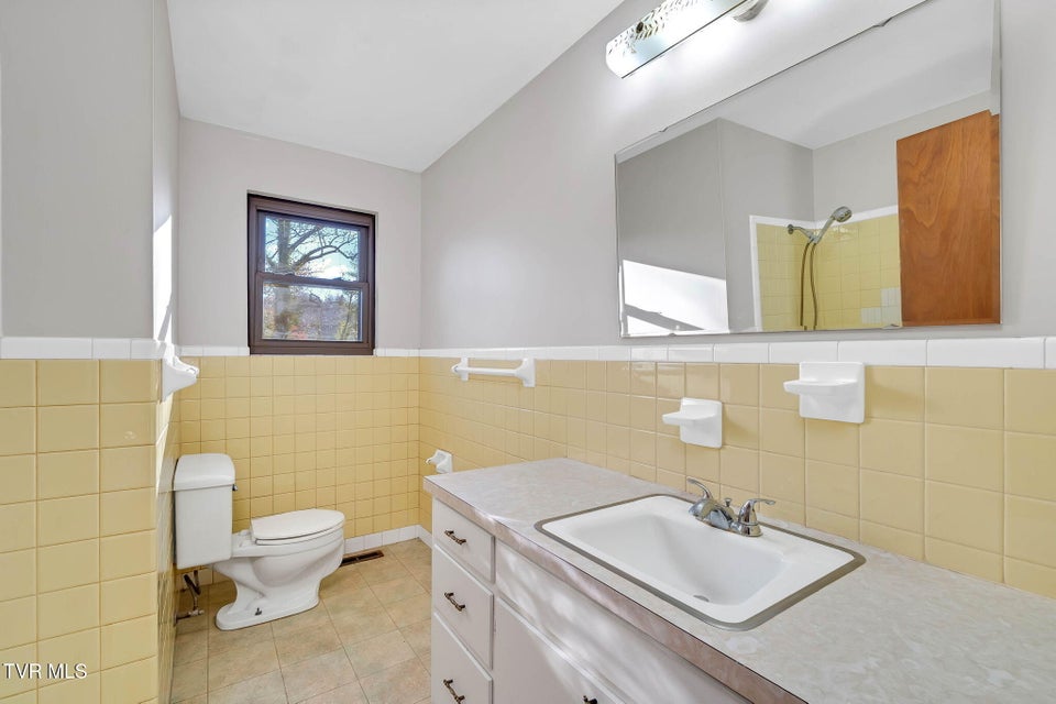 Photo #8: 520 Kallen Drive