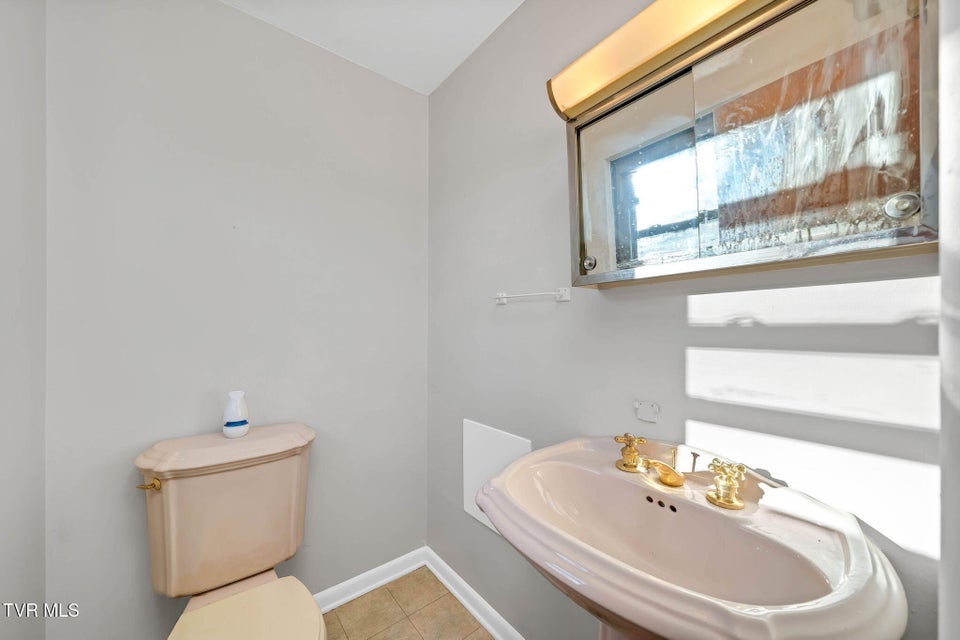 Photo #11: 520 Kallen Drive