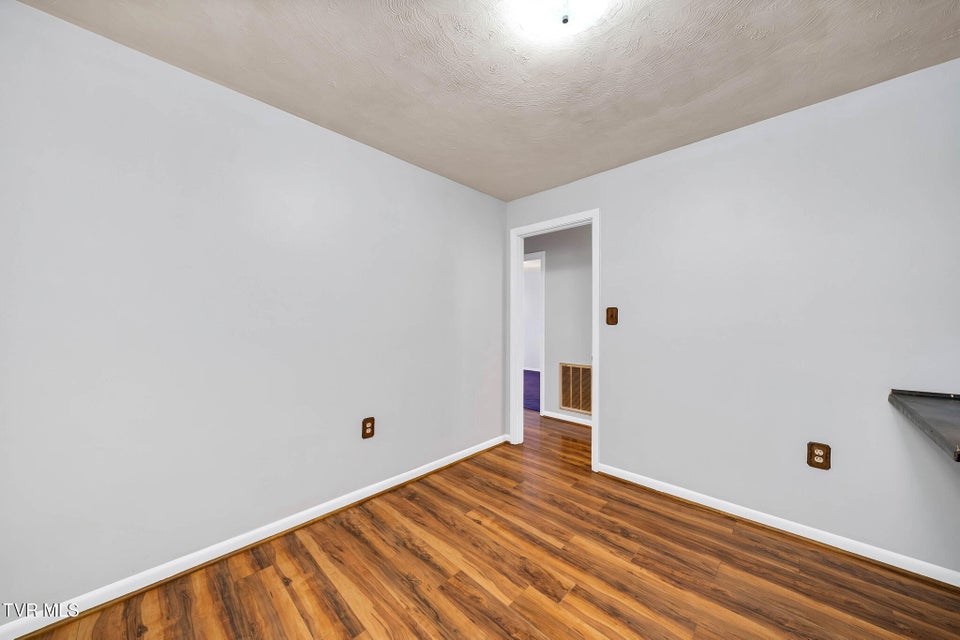 Photo #15: 520 Kallen Drive