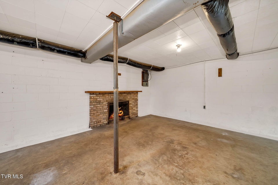 Photo #16: 520 Kallen Drive