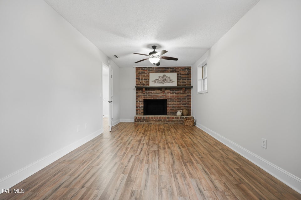 Photo #28: 107 Sunset Circle