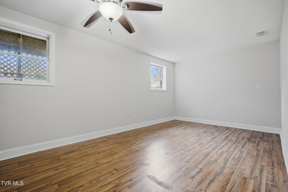 Photo #29: 107 Sunset Circle