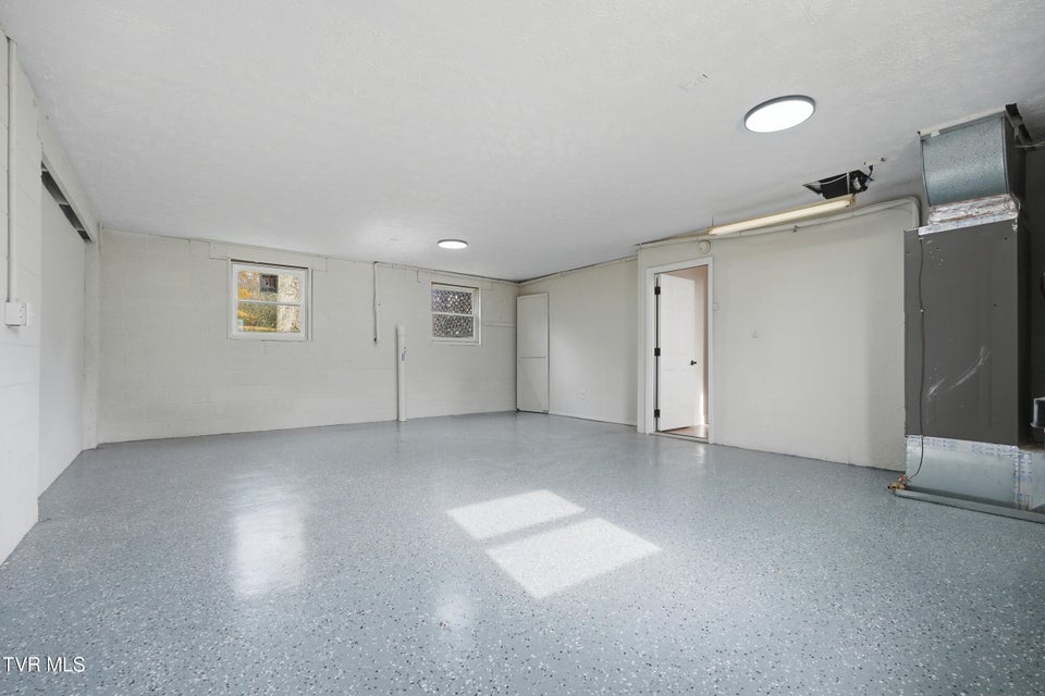 Photo #37: 107 Sunset Circle