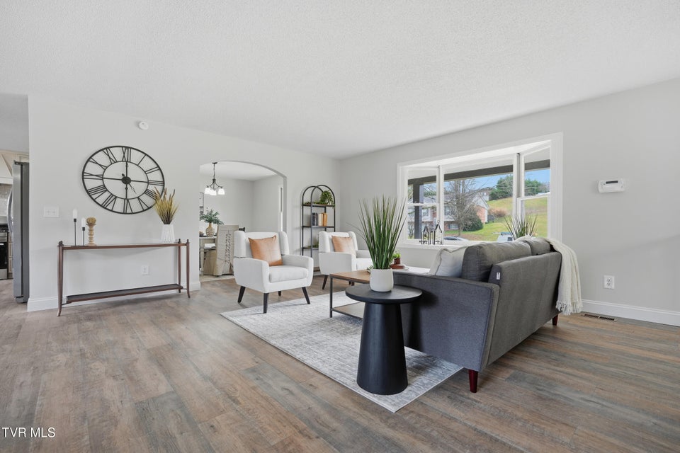 Photo #14: 107 Sunset Circle