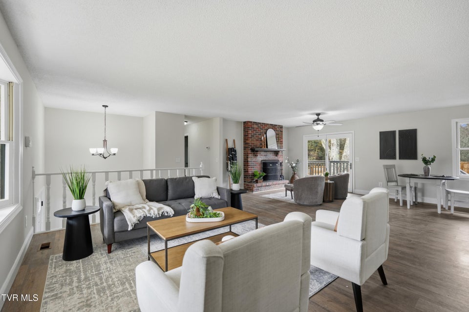 Photo #16: 107 Sunset Circle