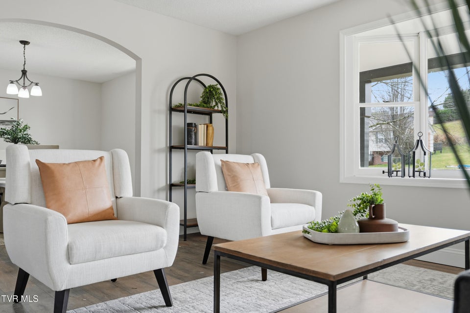 Photo #17: 107 Sunset Circle